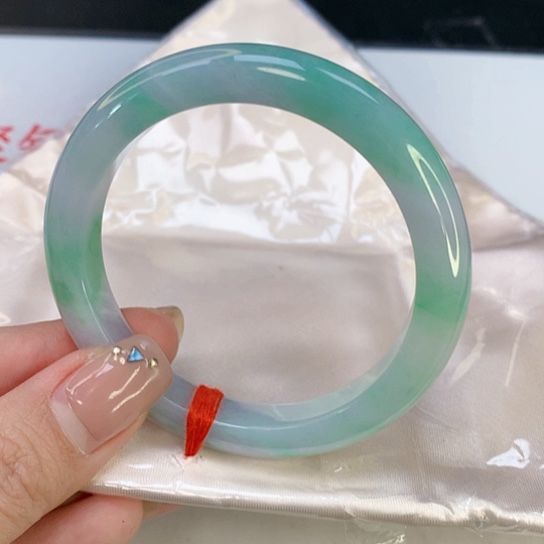 翡翠手镯未镶嵌天然翡翠A货907