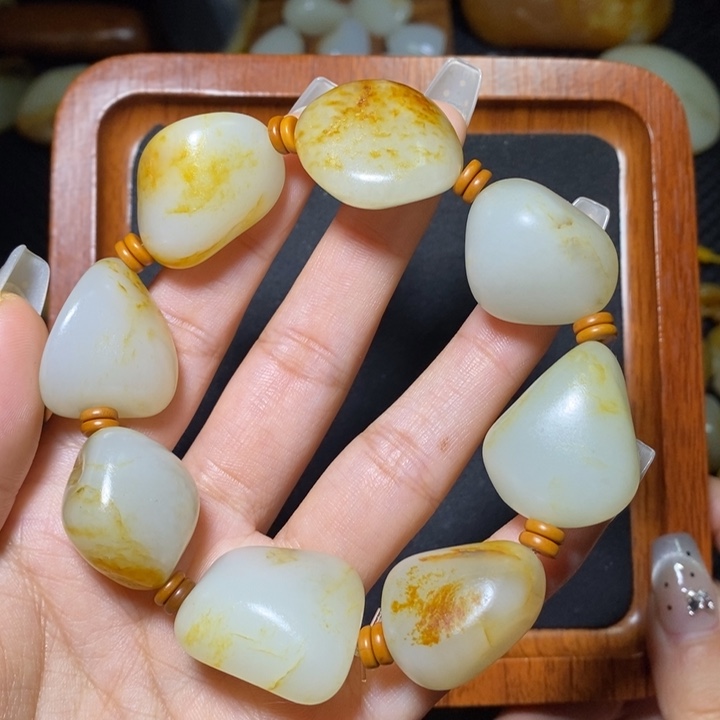 和田玉手链未镶嵌