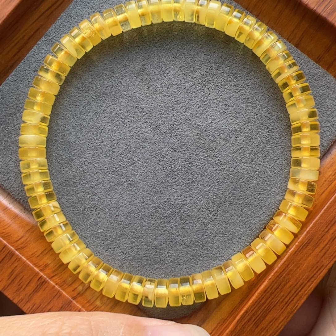 未镶嵌颈饰琥珀蜜蜡