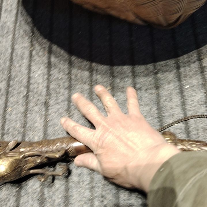 缸立**哥瓷………………