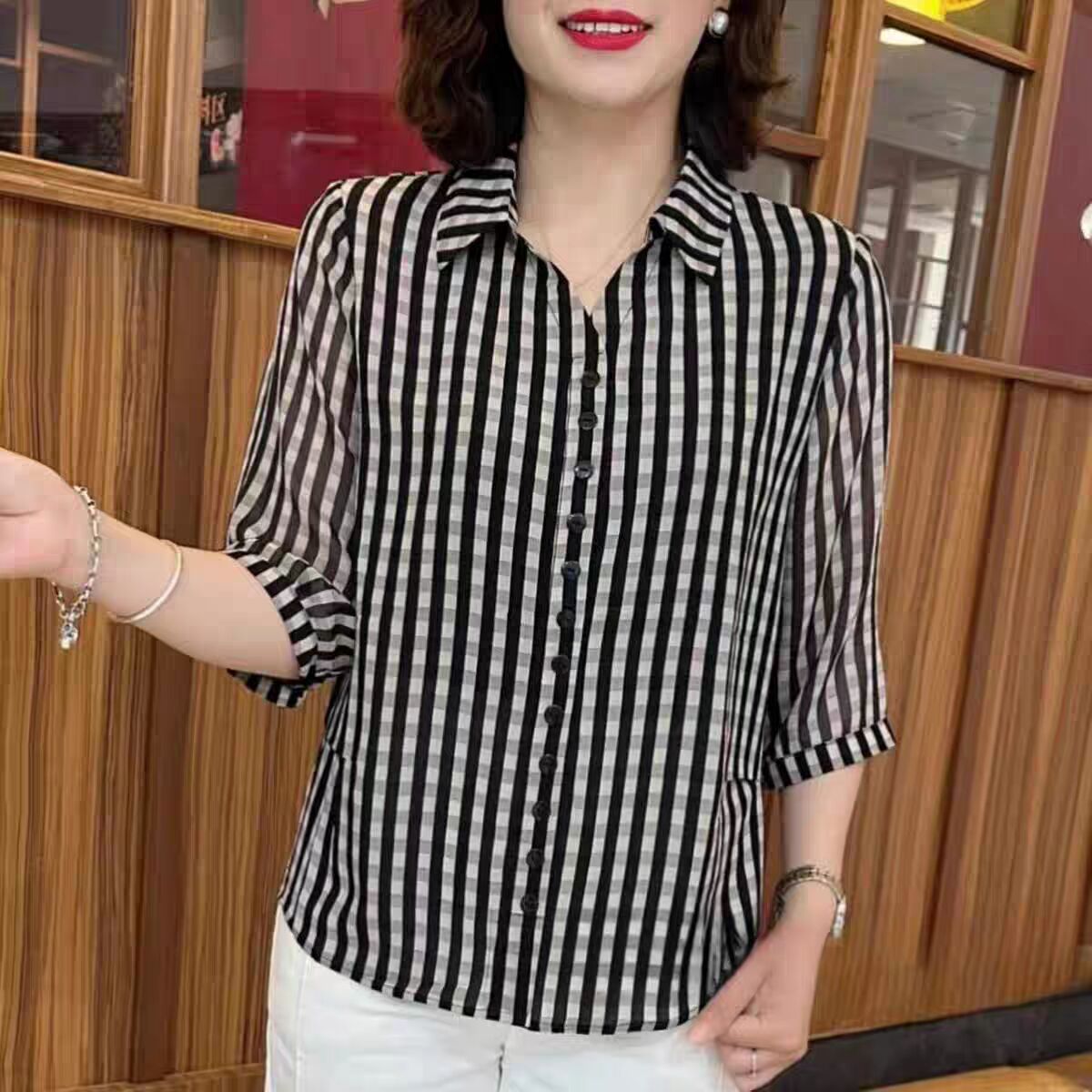 夏季薄款冰丝条纹衬衫大码胖mm宽松显瘦洋气时尚休闲中袖雪纺上衣