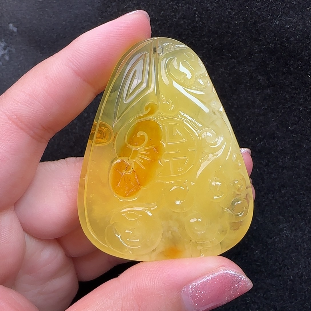 蜜蜡未镶嵌珠宝奇石