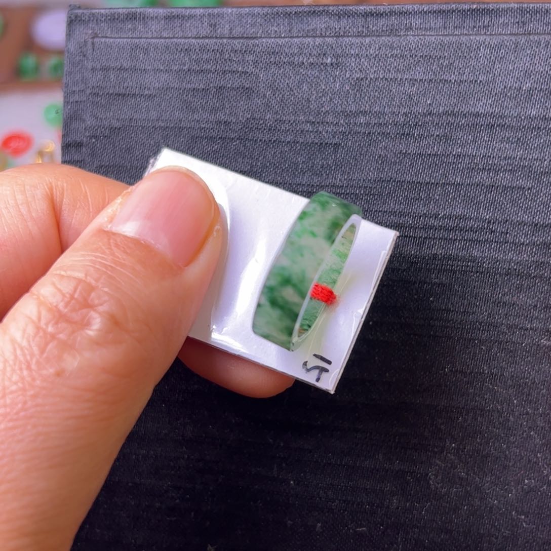 翡翠戒指未镶嵌指环