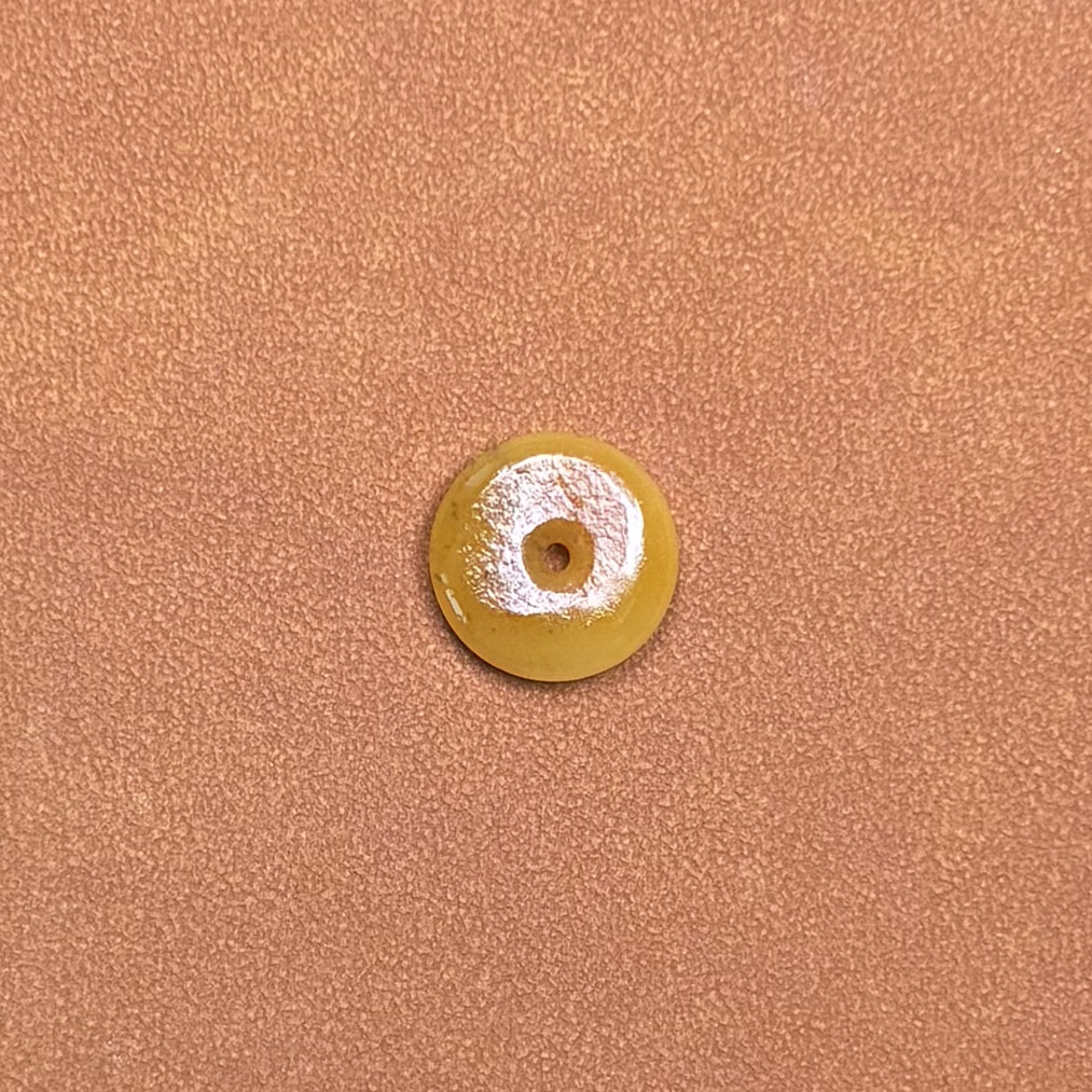 【平安扣】 新疆和田玉 黄沁白玉种挂件 重3.3克 尺寸18*18*5