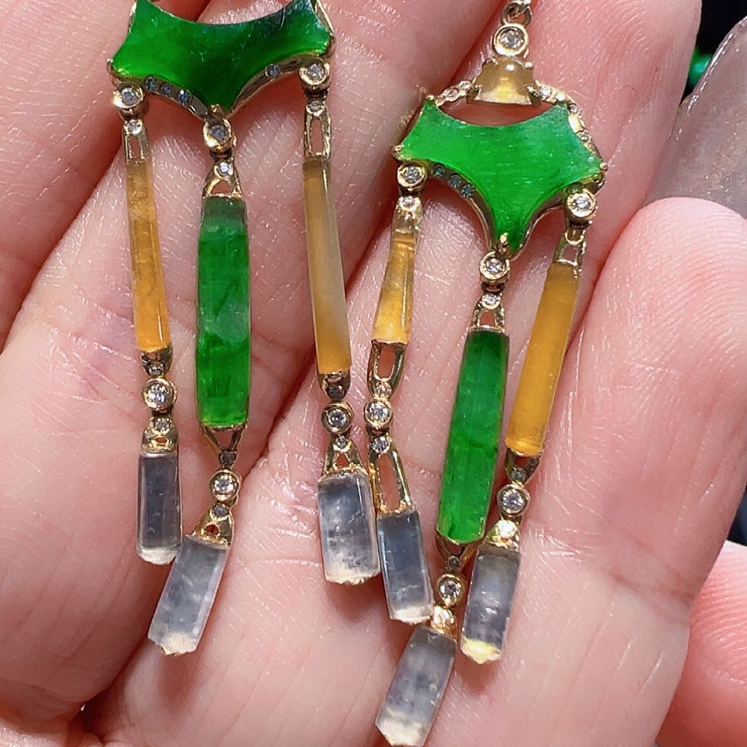 翡翠耳饰18K金镶嵌签收后24小时鉴赏期