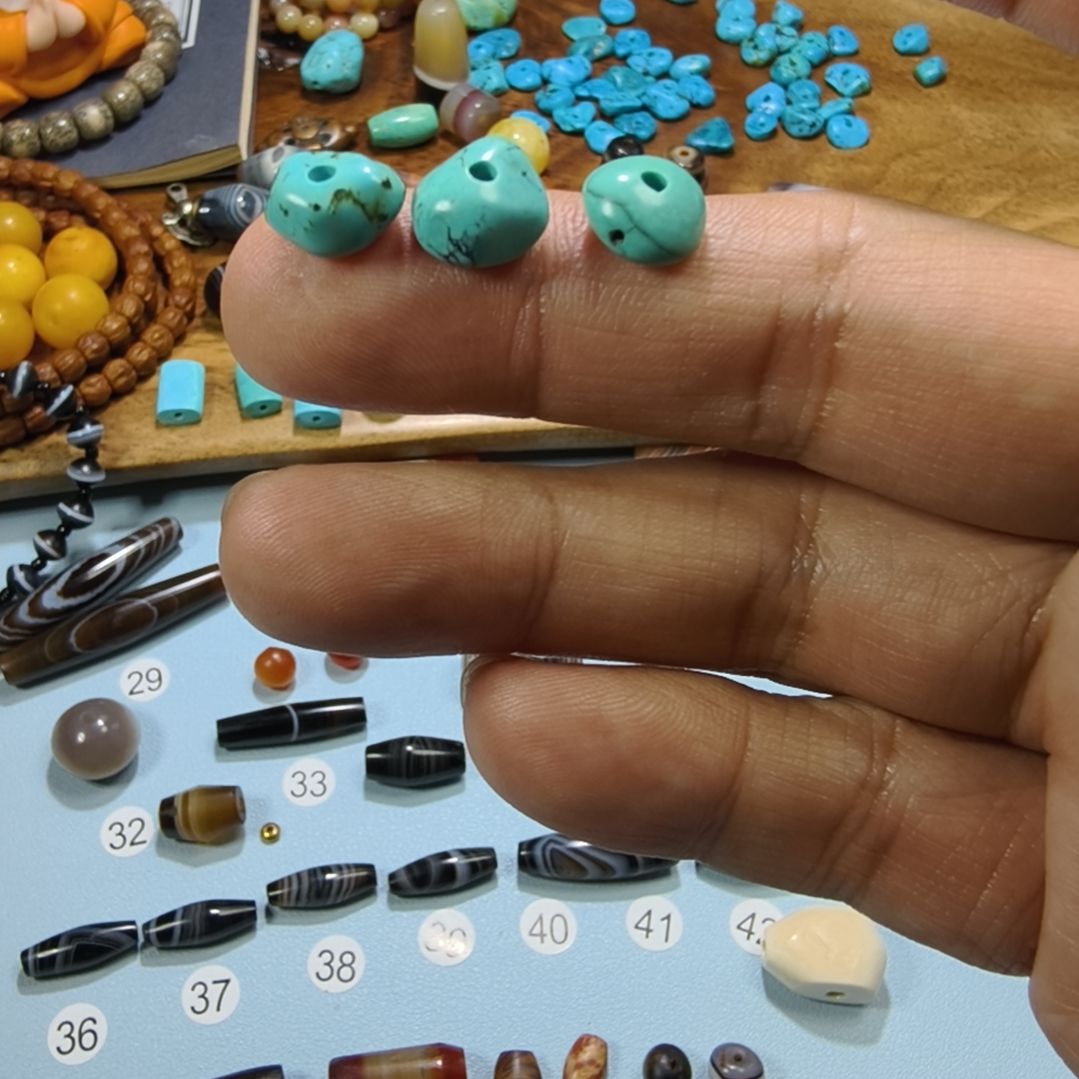 执***颜玛瑙/玉髓未镶嵌天然原矿玛瑙