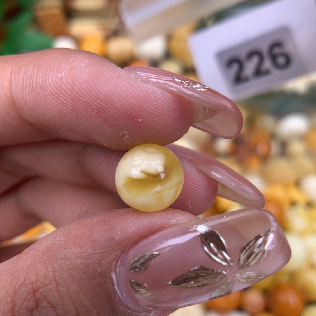 琥珀珠宝奇石未镶嵌9.5