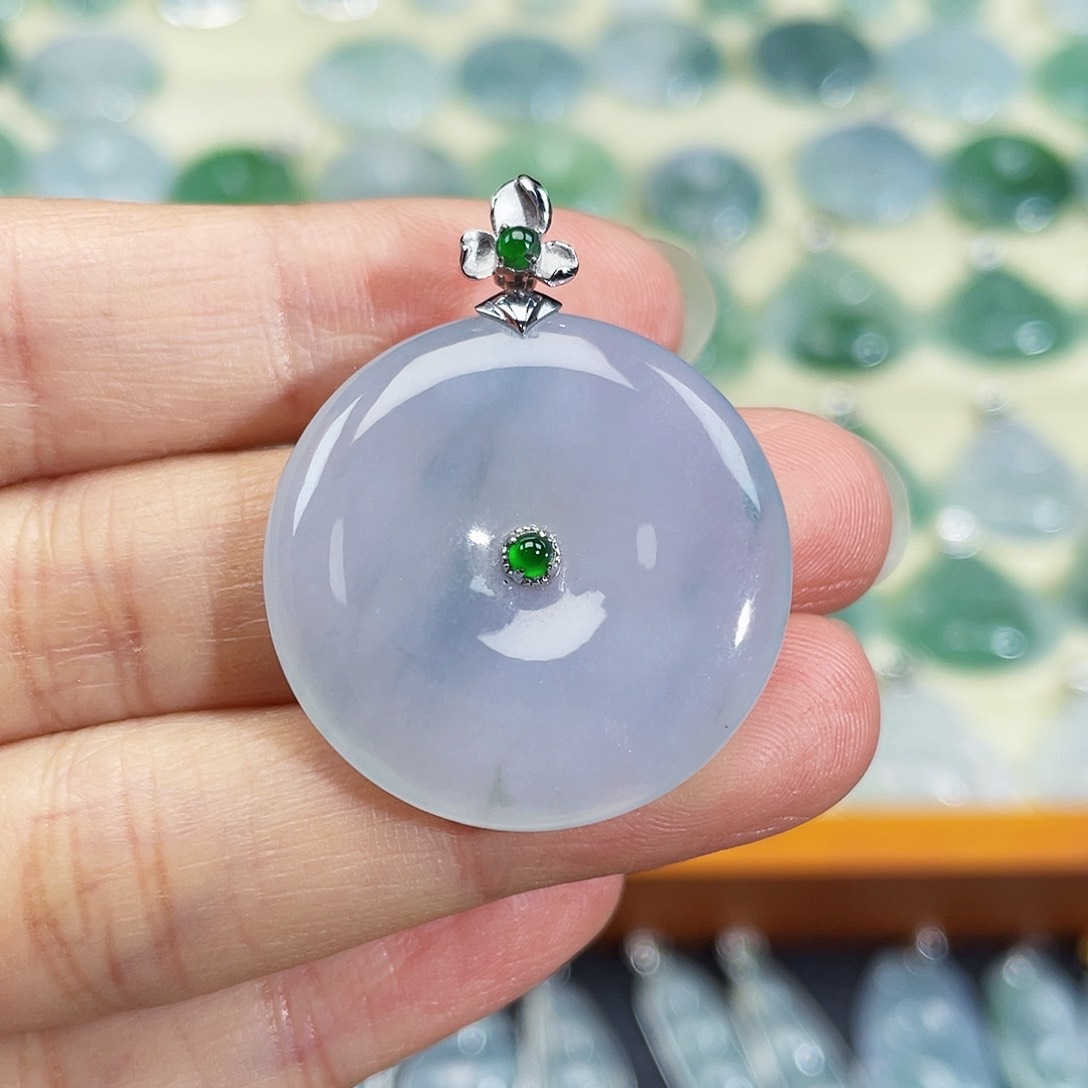 翡翠颈饰18K金镶嵌吊坠