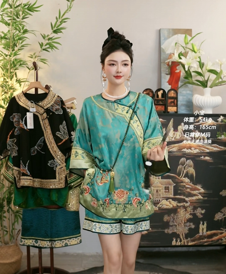 国风2025新款大码显瘦时尚麦绿上衣和短裤(1610+1578+1549）