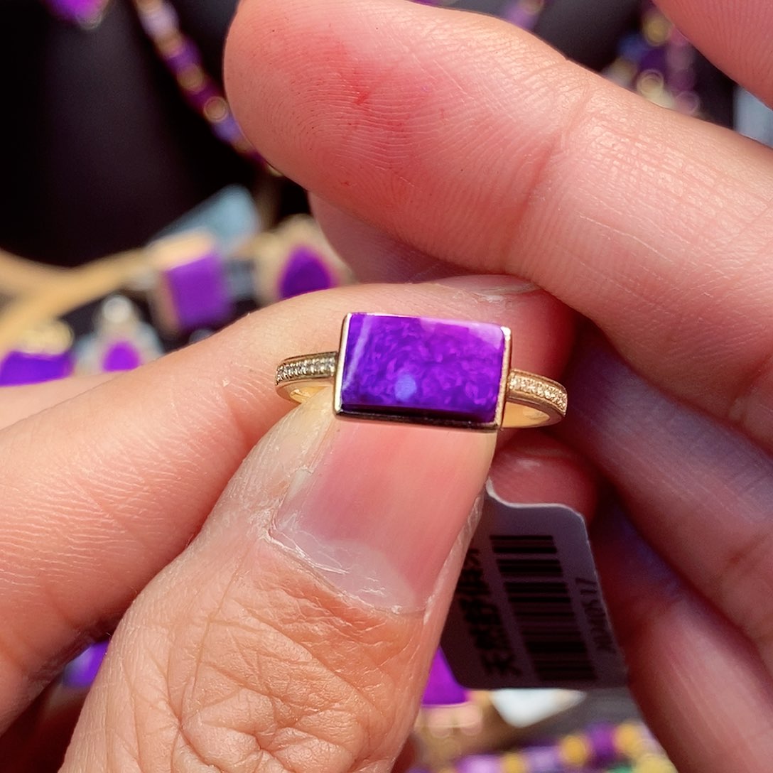 苏纪石（舒俱来）戒指18K金镶嵌