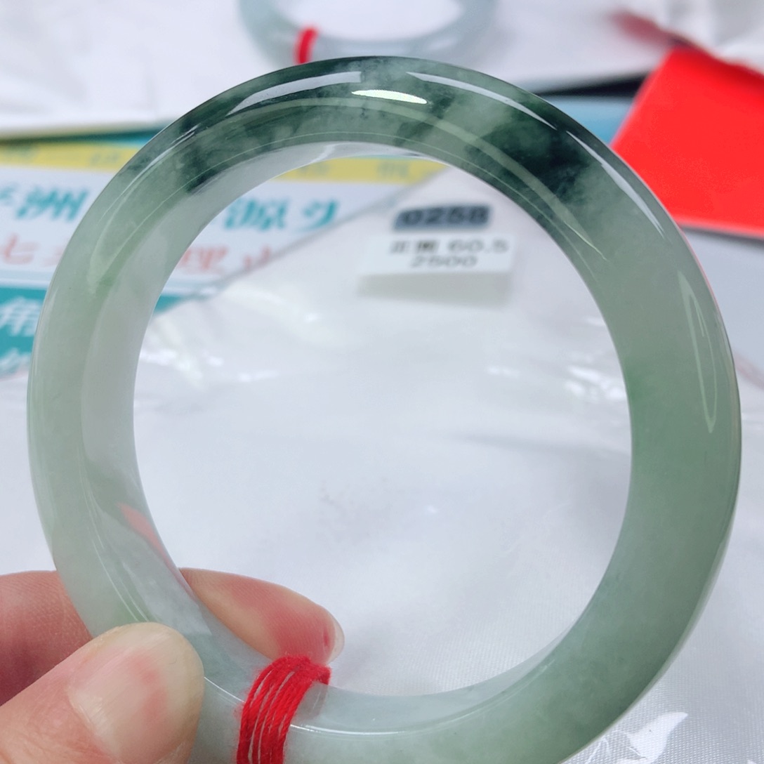 翡翠手镯未镶嵌0258号