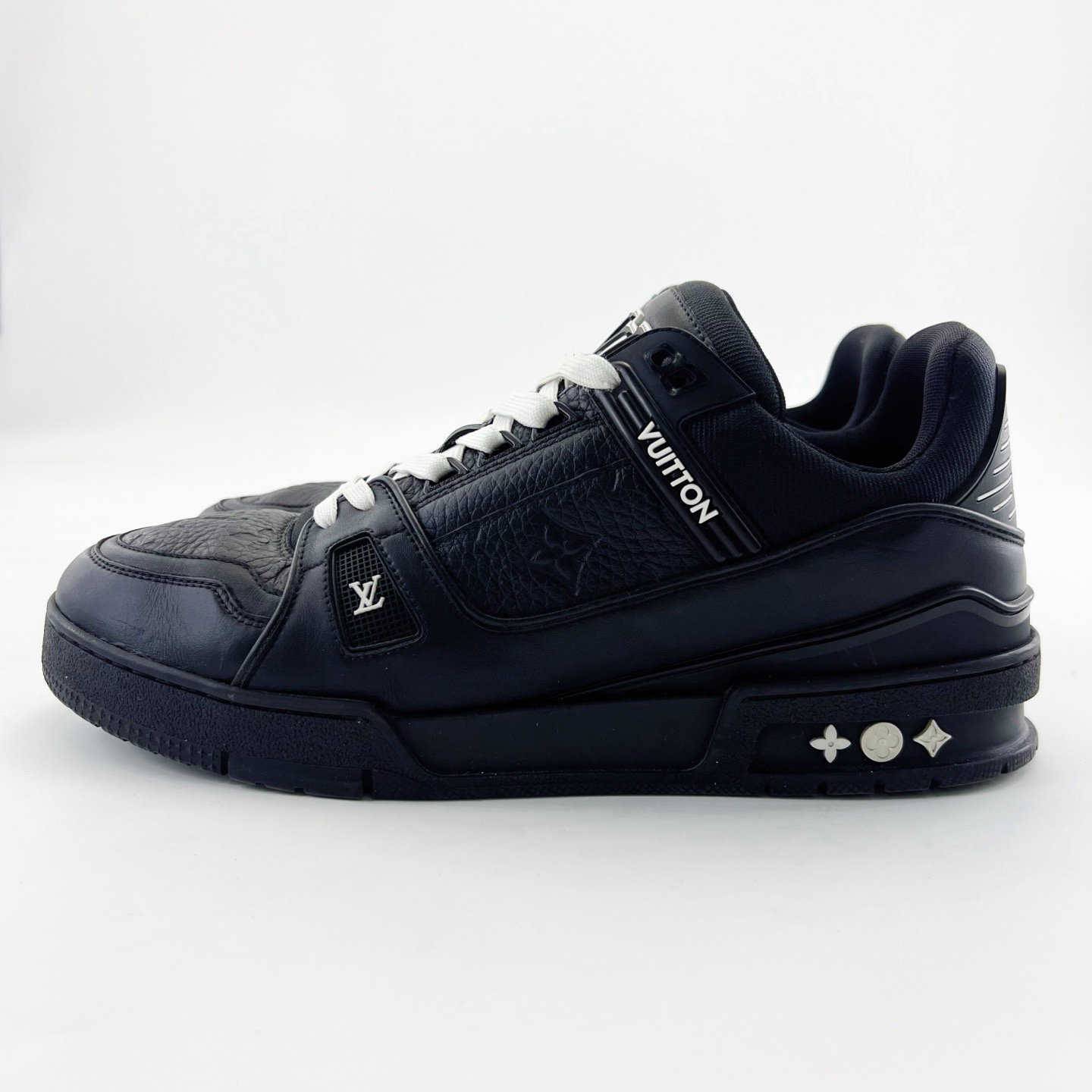 95新 LouisVuitton/路易威登 39码/40.5码黑白满印压纹黑武士鞋