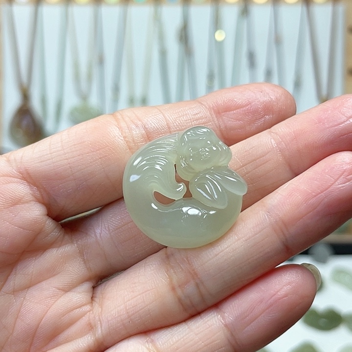 和田玉颈饰18K金镶嵌蜜*