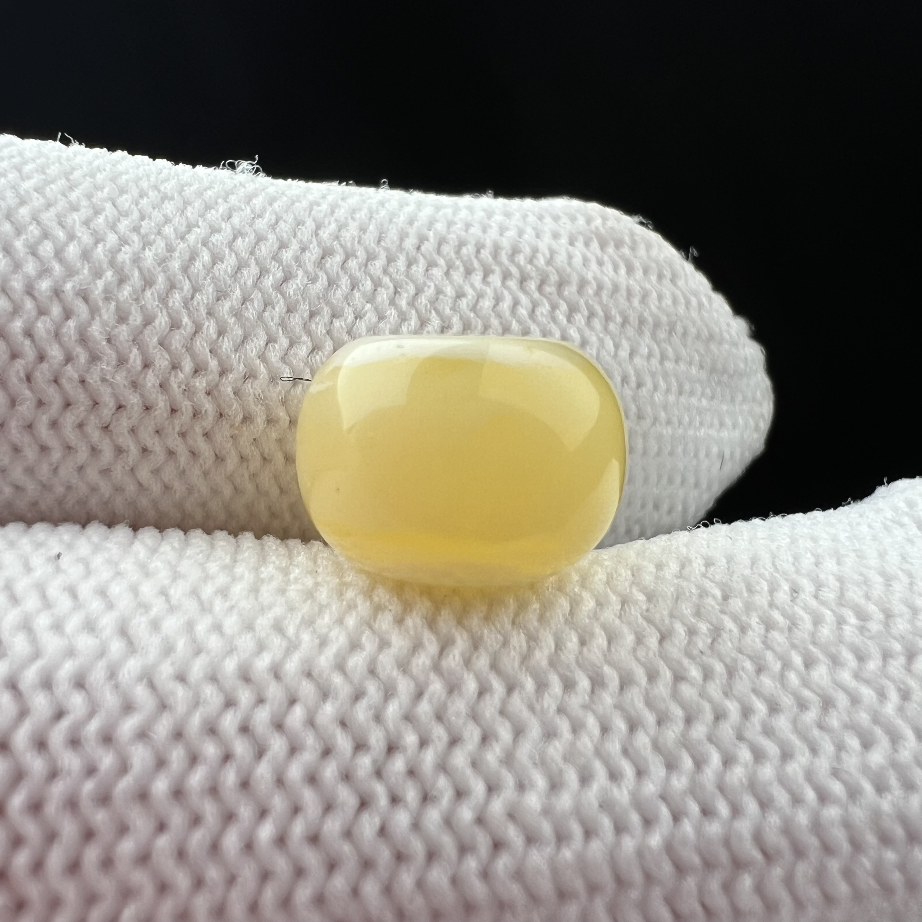 B9019【瑕疵】天然原矿蜜蜡 老型10.7*7.8mm支持复检假一罚十