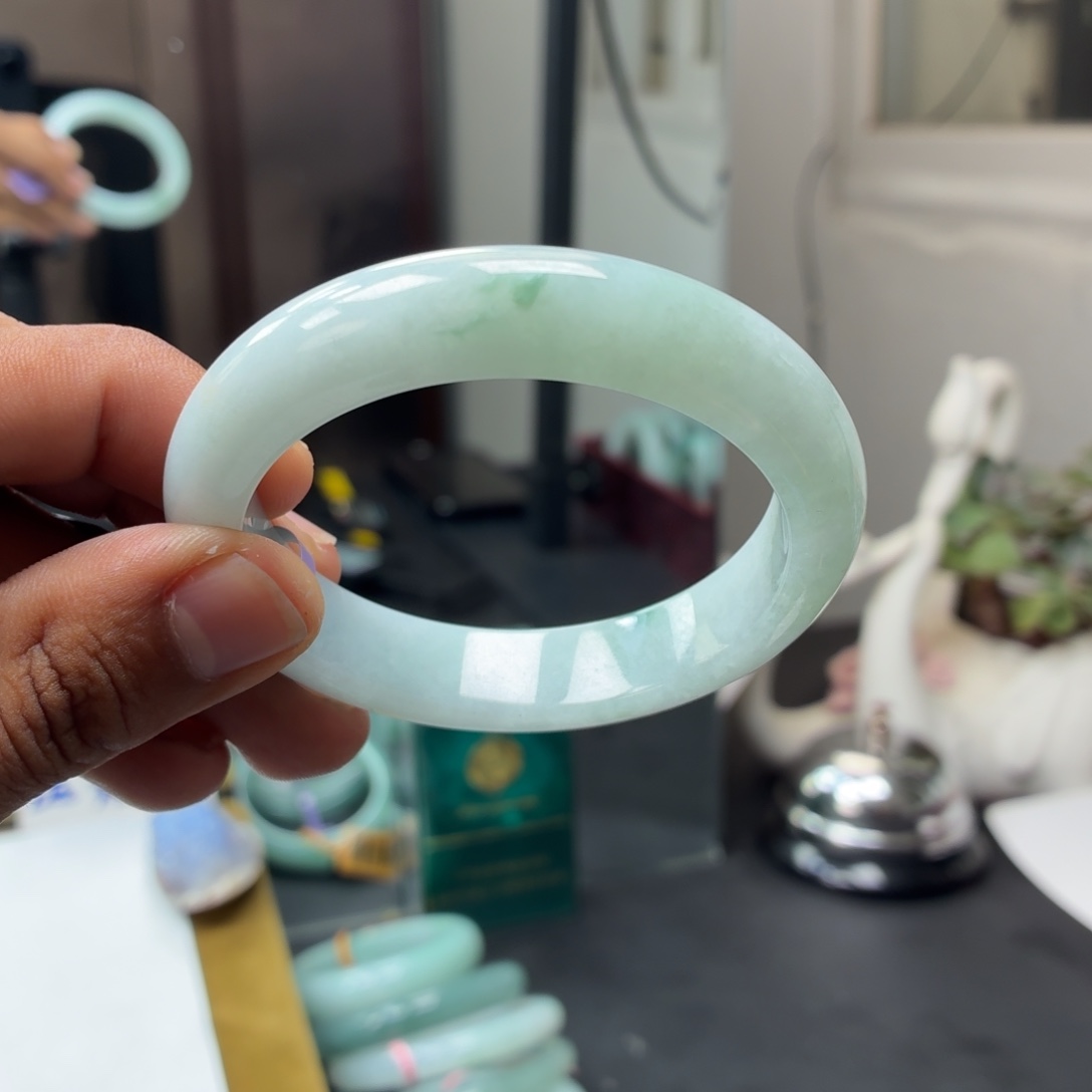 翡翠未镶嵌手镯8号