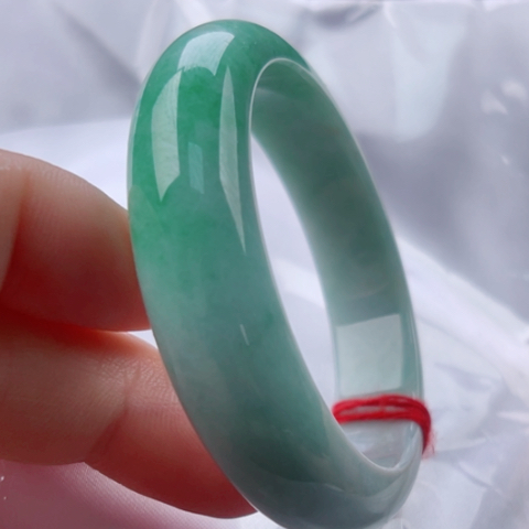 翡翠手镯未镶嵌正52(无纹裂48小时鉴赏期)