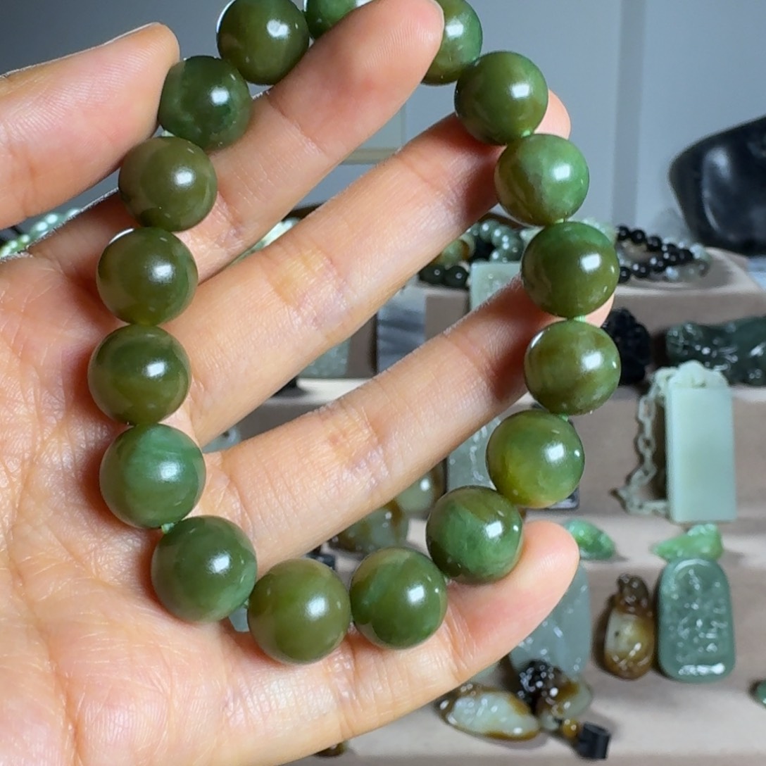 和田玉颈饰未镶嵌