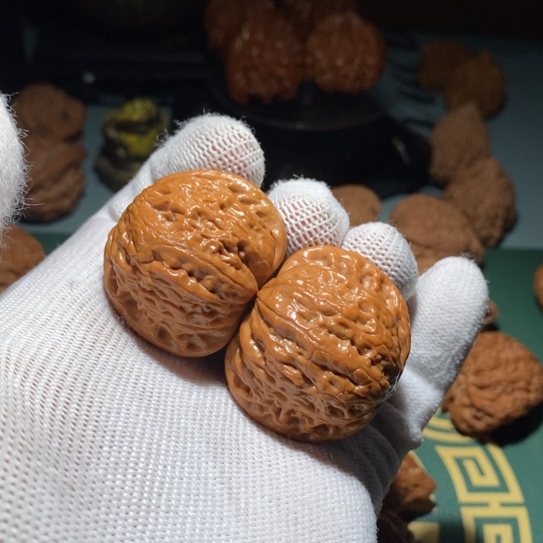 文玩核桃吊坠铁锤