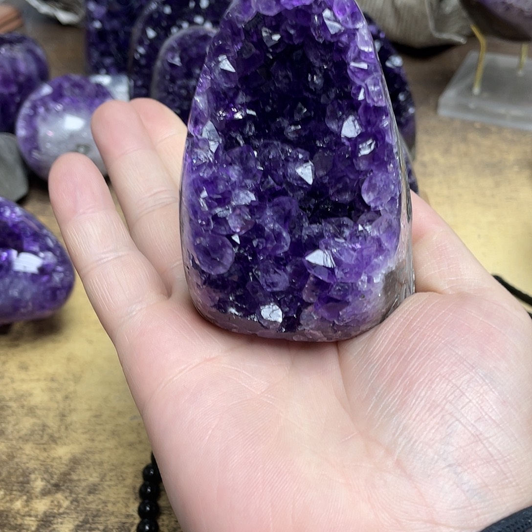 紫晶大型摆件（非配饰）未镶嵌