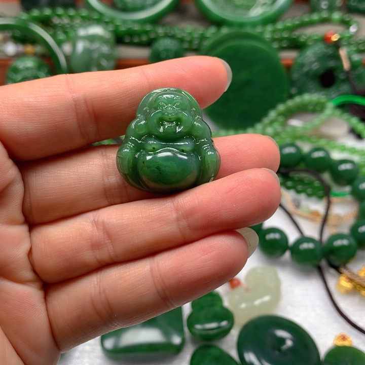 安***好和田玉未镶嵌颈饰