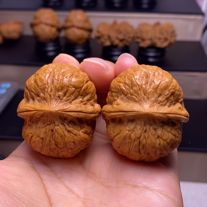 文玩核桃把件战神元宝2