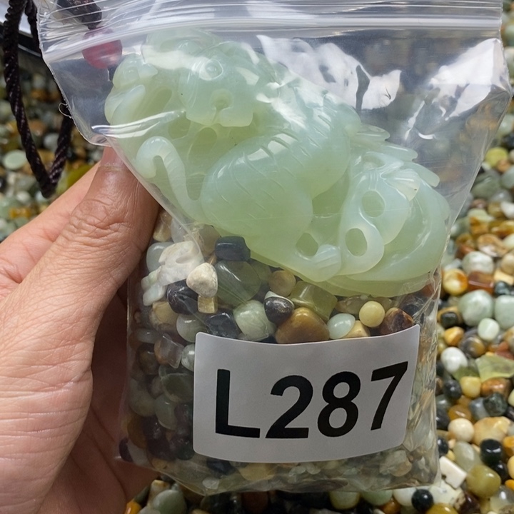 蛇纹石玉鱼缸石未镶嵌