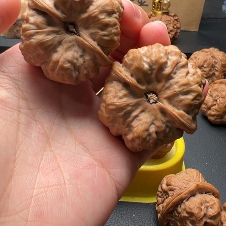 青***室吊坠文玩核桃文玩核桃文玩核桃