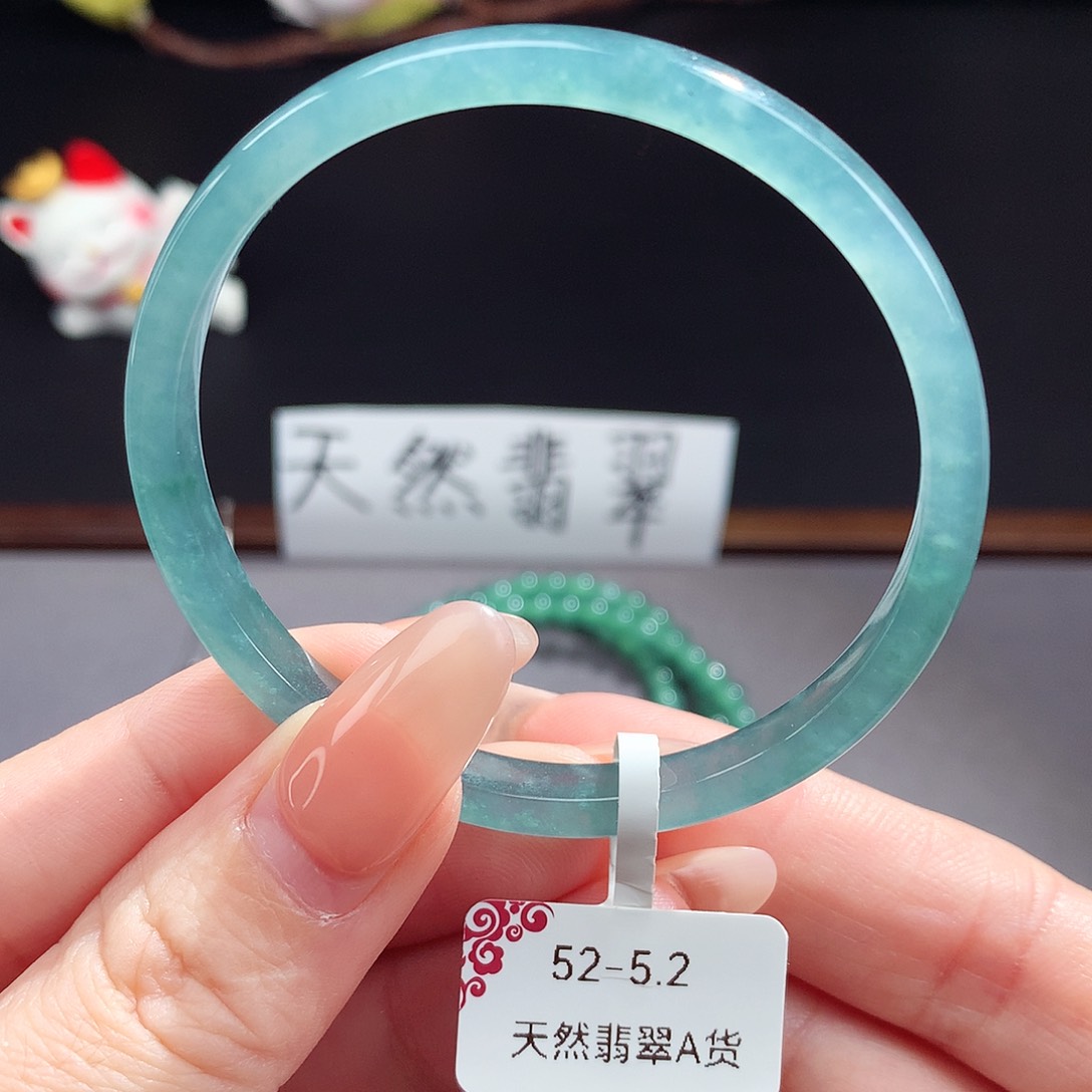翡翠手镯（圆镯）未镶嵌