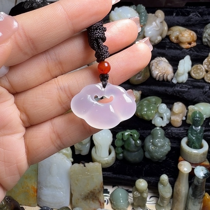 和田玉（糖玉）未镶嵌颈饰