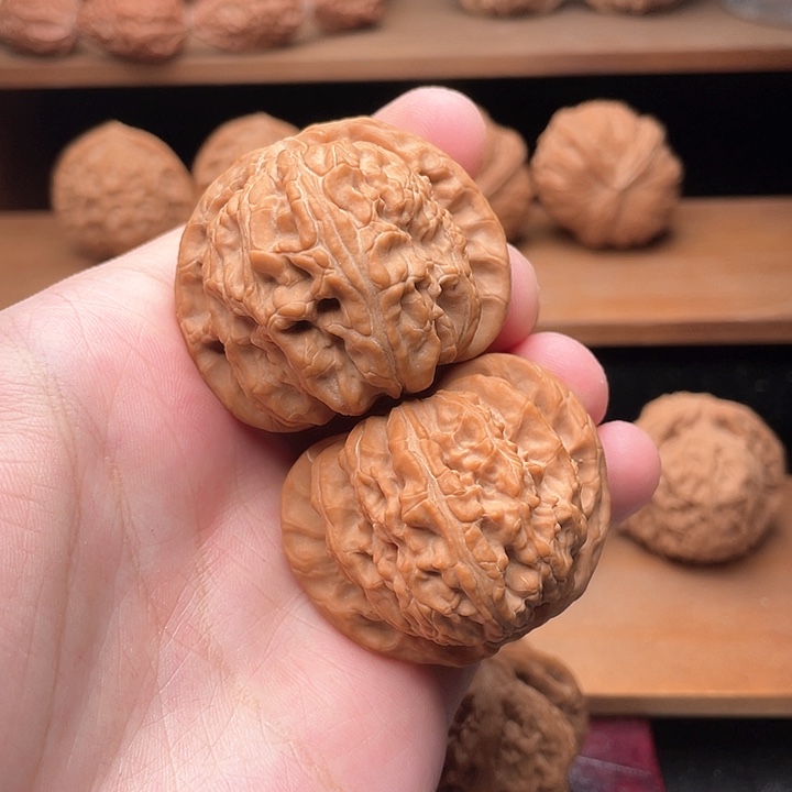 吊坠文玩核桃44.8边肚毕业全品球白46克