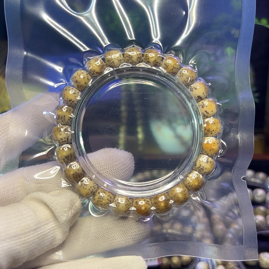 星月菩提吊坠海南原生态