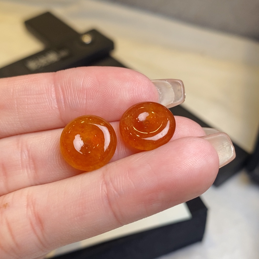 翡翠耳饰未镶嵌冰红翡小扣子