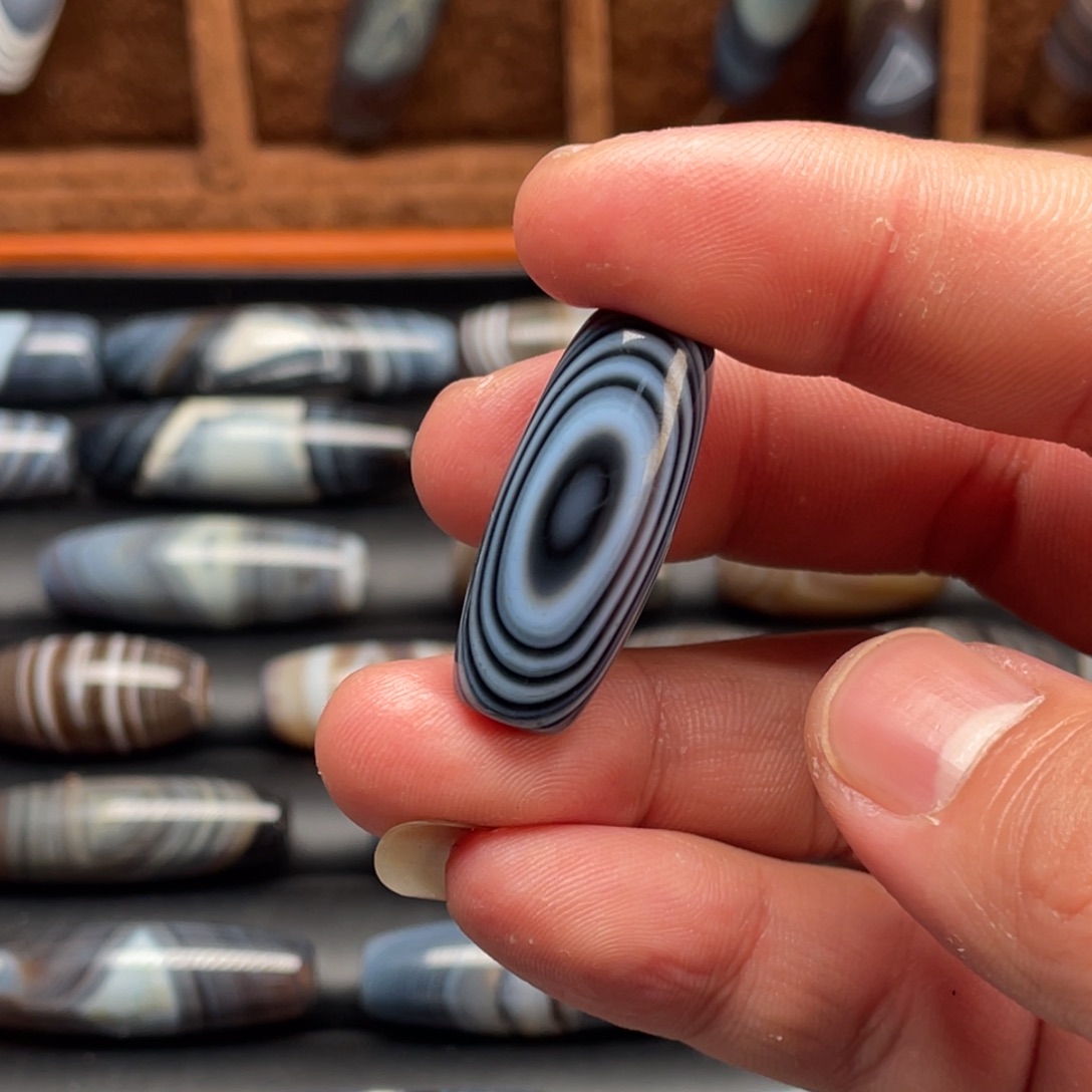 L***e玛瑙/玉髓未镶嵌颈饰