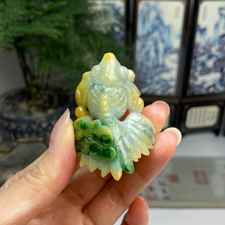 毛货  黄加绿年年有余鱼挂件手把件 天然翡翠A货