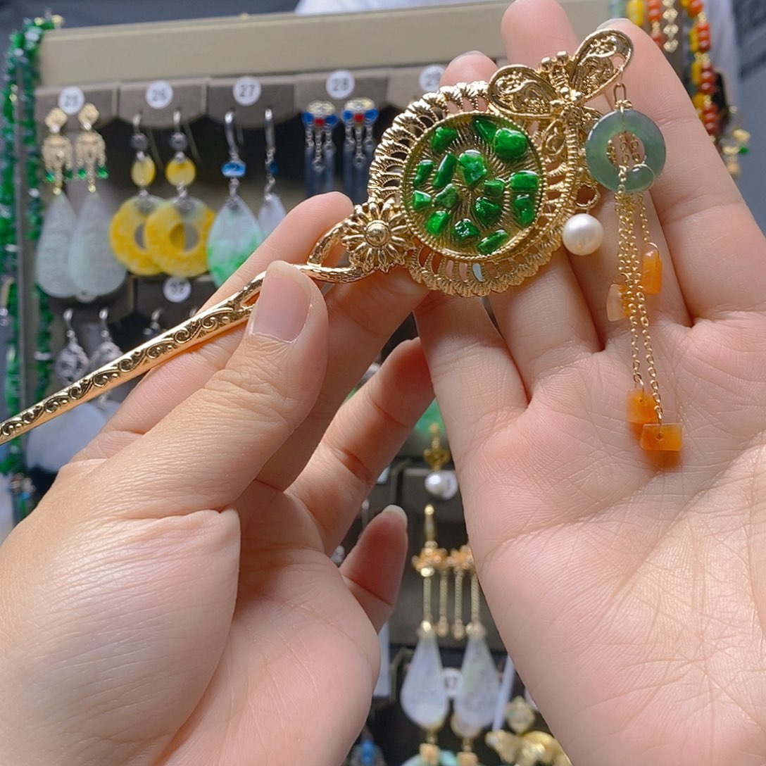 未镶嵌翡翠耳饰翡翠