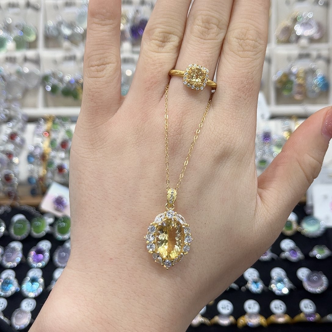 ****禾黄晶戒指银S925镀金镶嵌