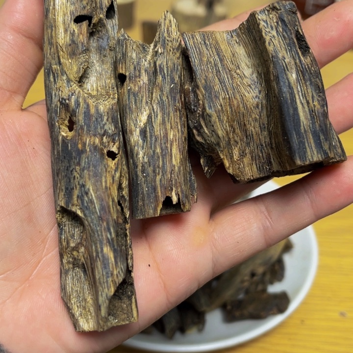 沉香沉香碎屑千里香虫漏39克