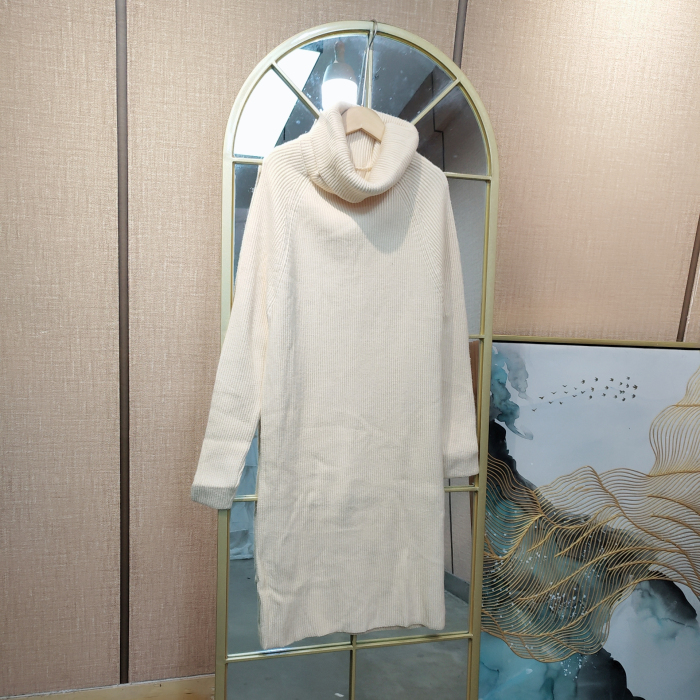 AF389孕妇杏色毛衣裙