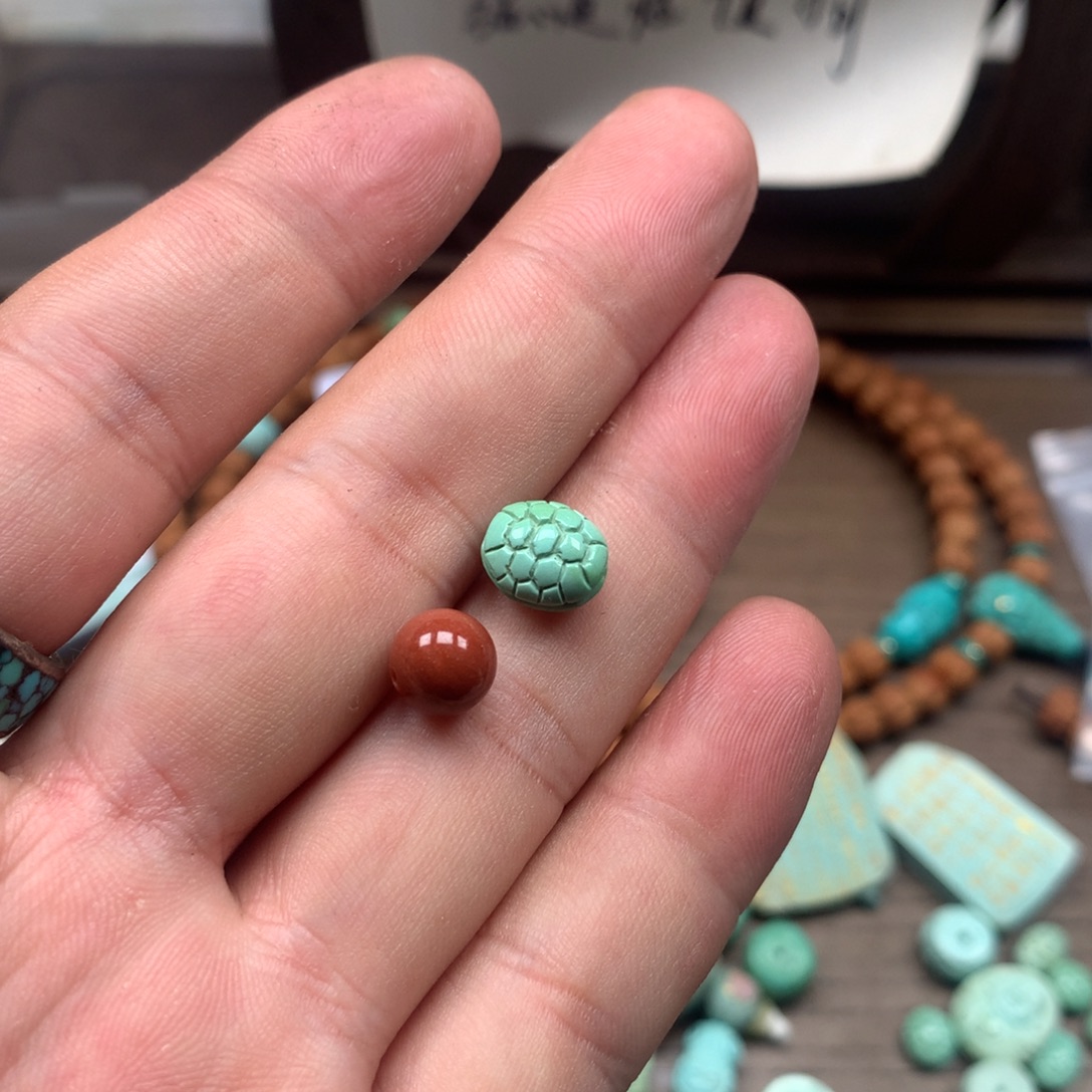 南红玛瑙未镶嵌雕刻