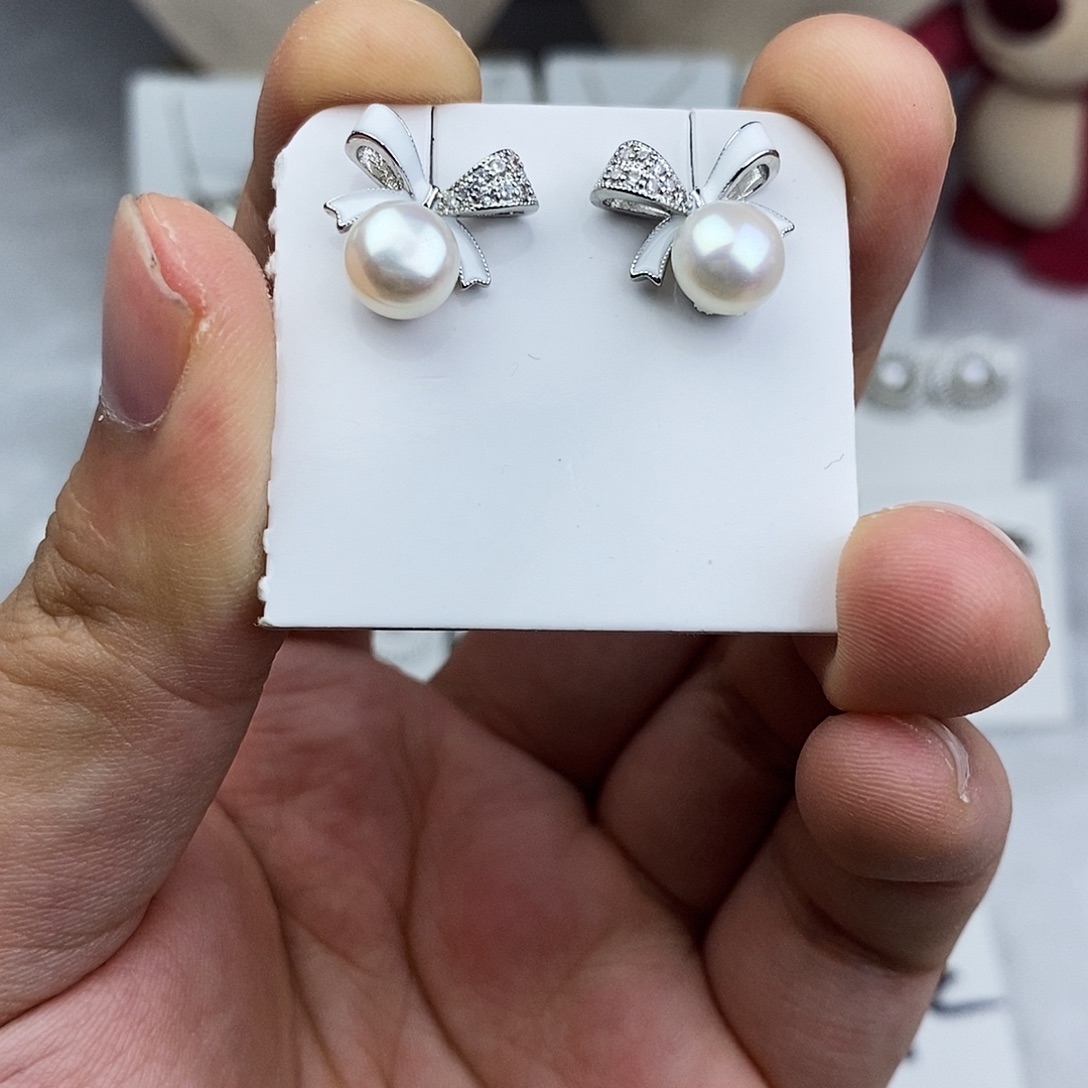 未镶嵌淡水珍珠耳饰