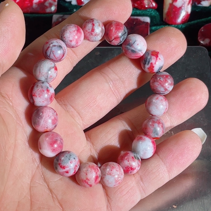 天然辰砂原石首饰