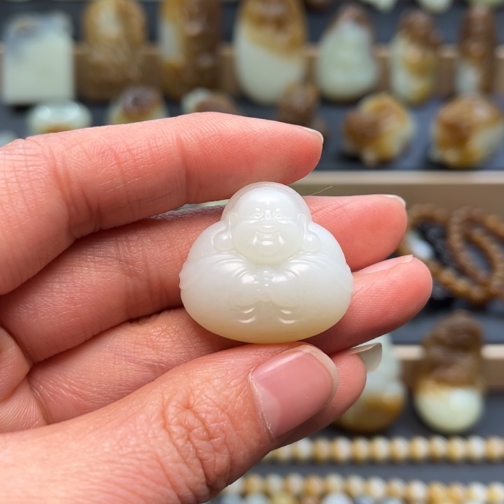 和田玉（糖玉）未镶嵌颈饰好*?定制