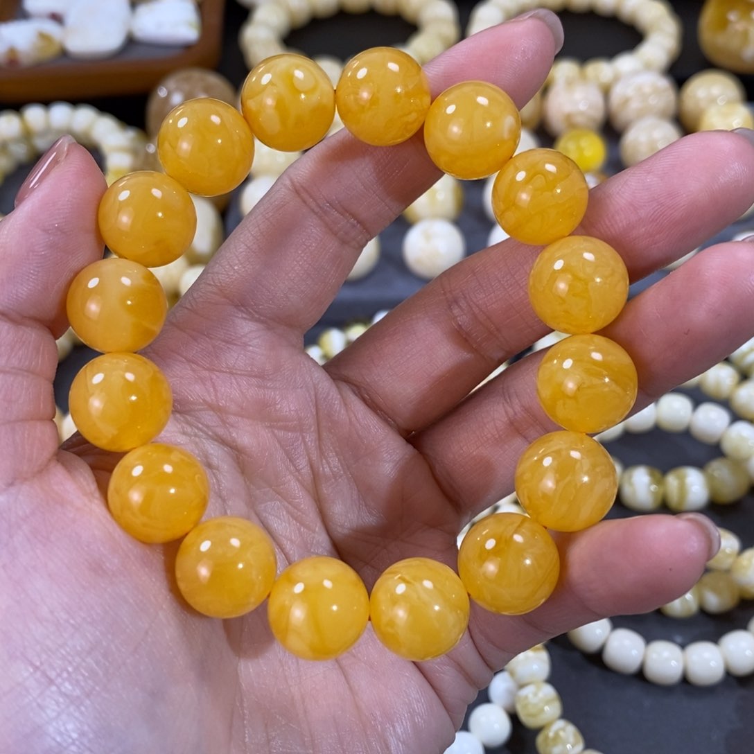 蜜蜡手串未镶嵌13mm+鸡油红橘红手串