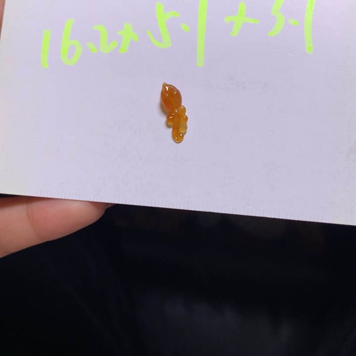 定制翡翠未镶嵌上****)玫瑰花