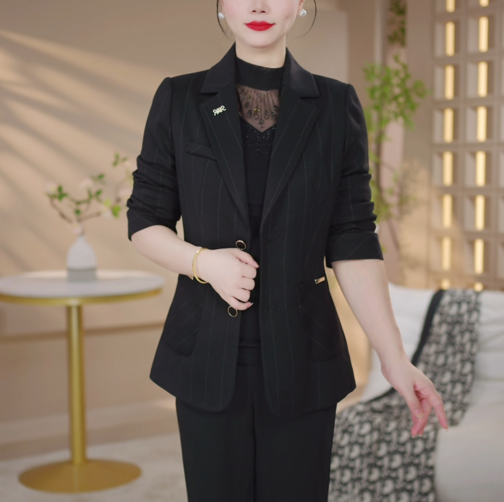 黑色竖条纹小西装外套女2025年春秋新款百搭修身显瘦职业西服上衣