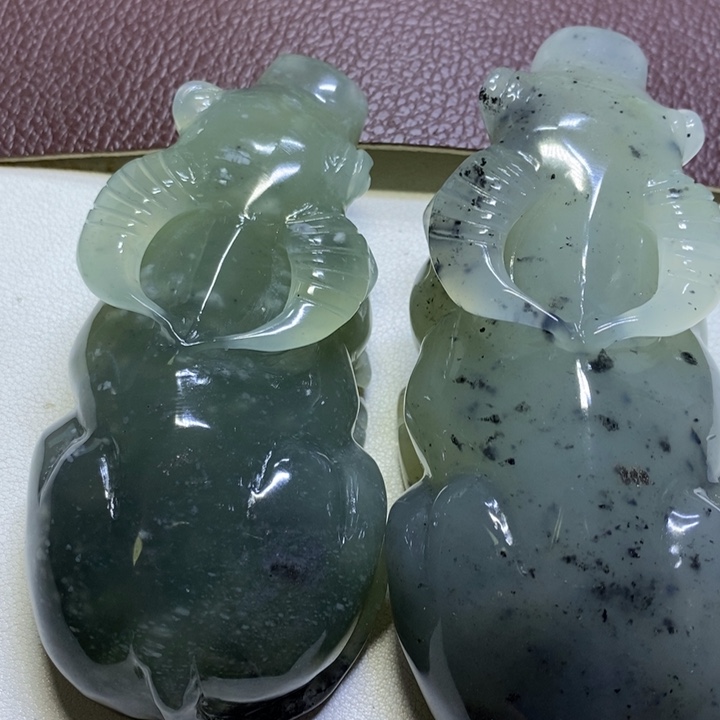 【闪购商品】蛇纹石玉手把件未镶嵌