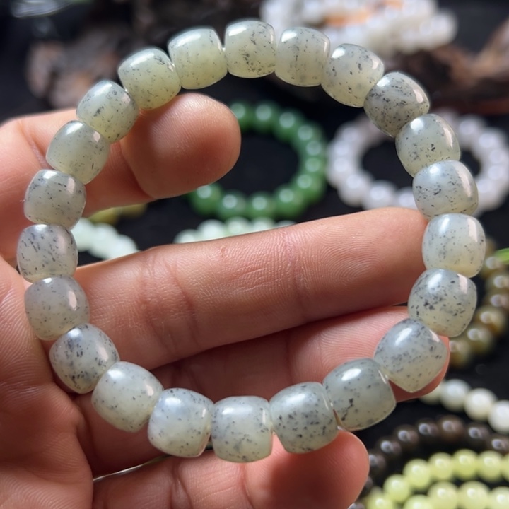 和田玉（糖玉）未镶嵌手链