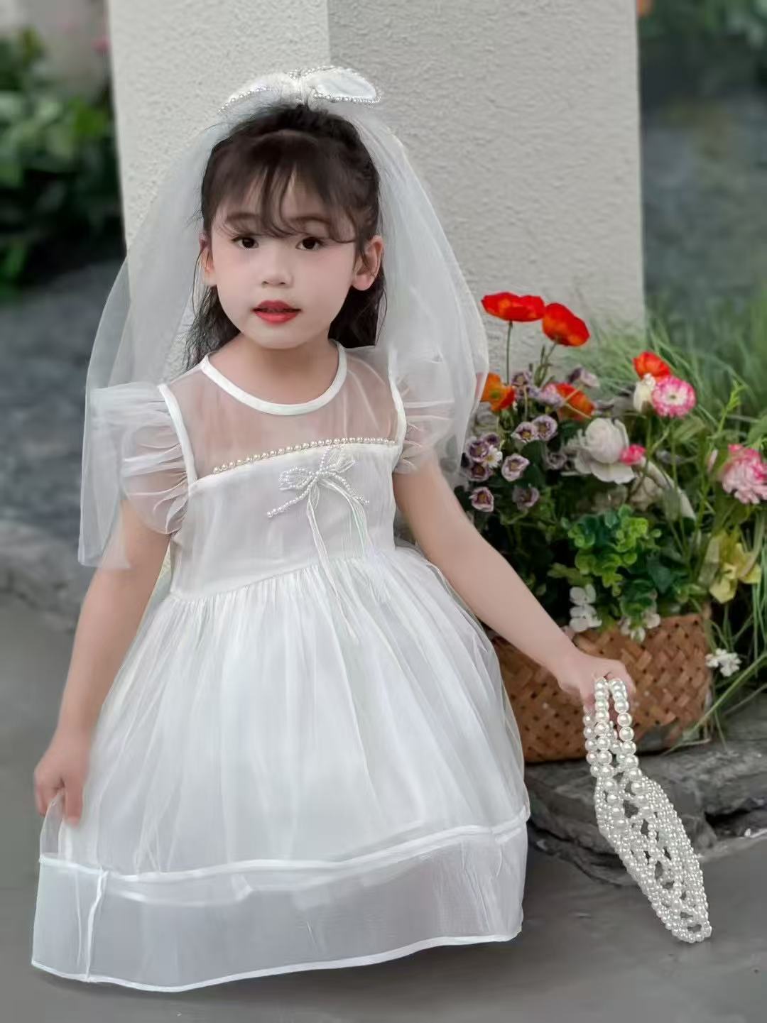 特价清 中小女童白色婚纱裙生日花童可爱簿款公主裙粉色带头纱裙