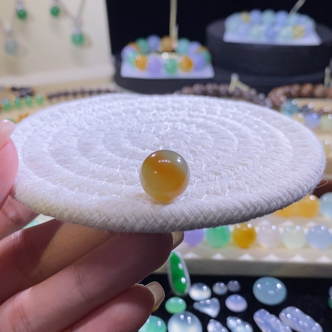 翡翠未镶嵌颈饰冰胶红翡色根珠卡13