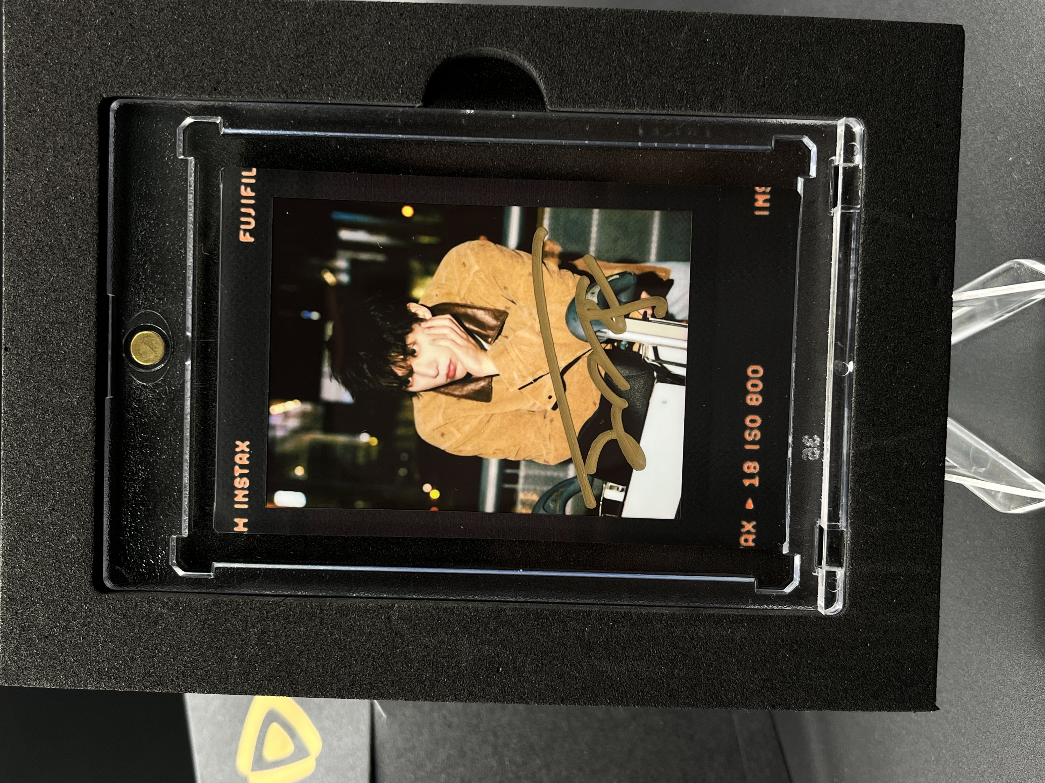 思考者【王安宇】三寸正品签名拍立得照片黑胶